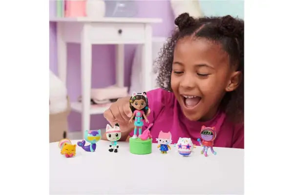 Juego de figuras para fiesta de baile en casa de muñecas de Gabby - Imagen 3