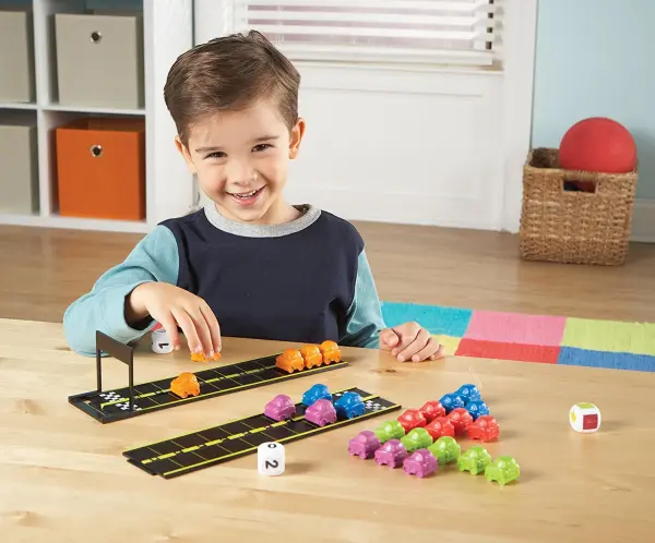 Learning resources-Mini Motor Math Activity Set - Imagen 3