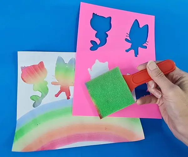 Gabby's Dollhouse-Paint-A-Rainbow - Imagen 5